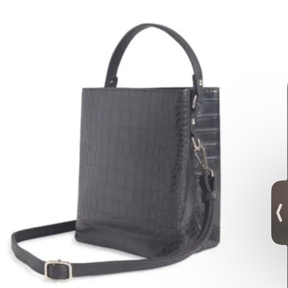 NWT $188 AOTA Elena Everyday Crossbody Bucket
Vegan Leather Bag MOCK CROC Black - Picture 2 of 7